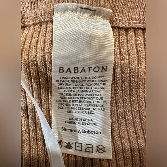 Aritzia Distill Leggings-Color:Gold Camel-Size Medium - Picture 9 of 12